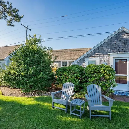 Seaside Cottages - Cottage 20 - The Salt Box